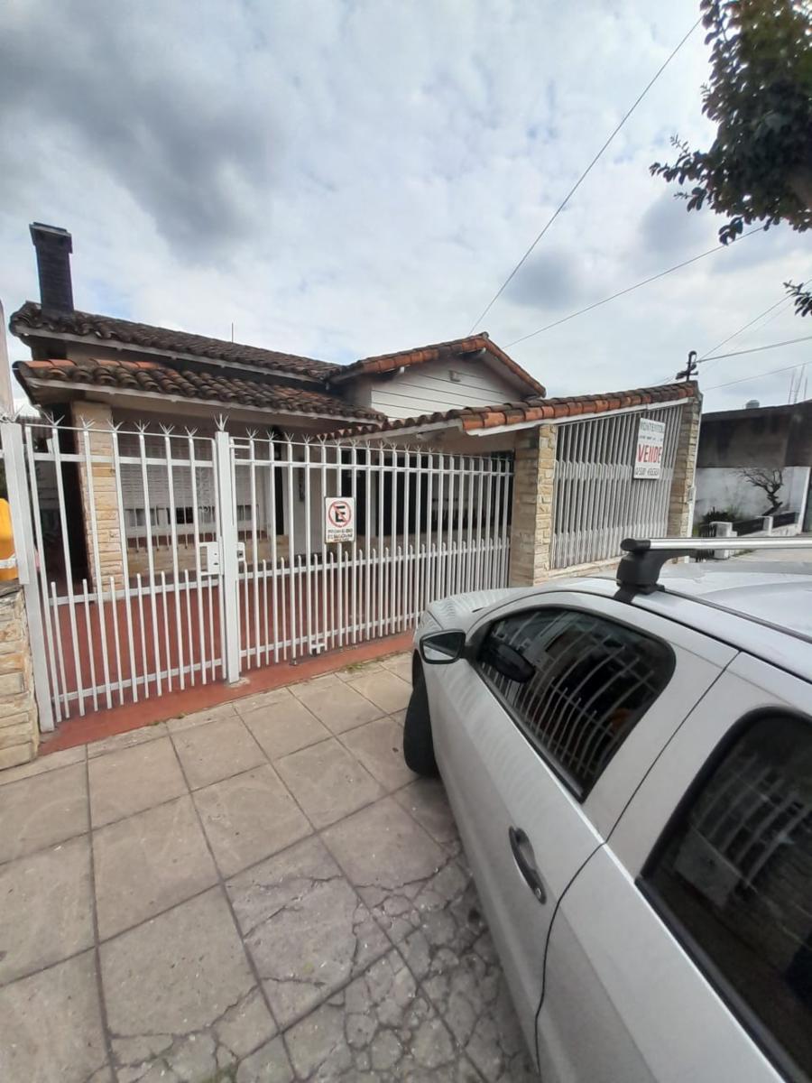 Casa de tres ambientes a la venta en José C Paz, APTO CREDITO