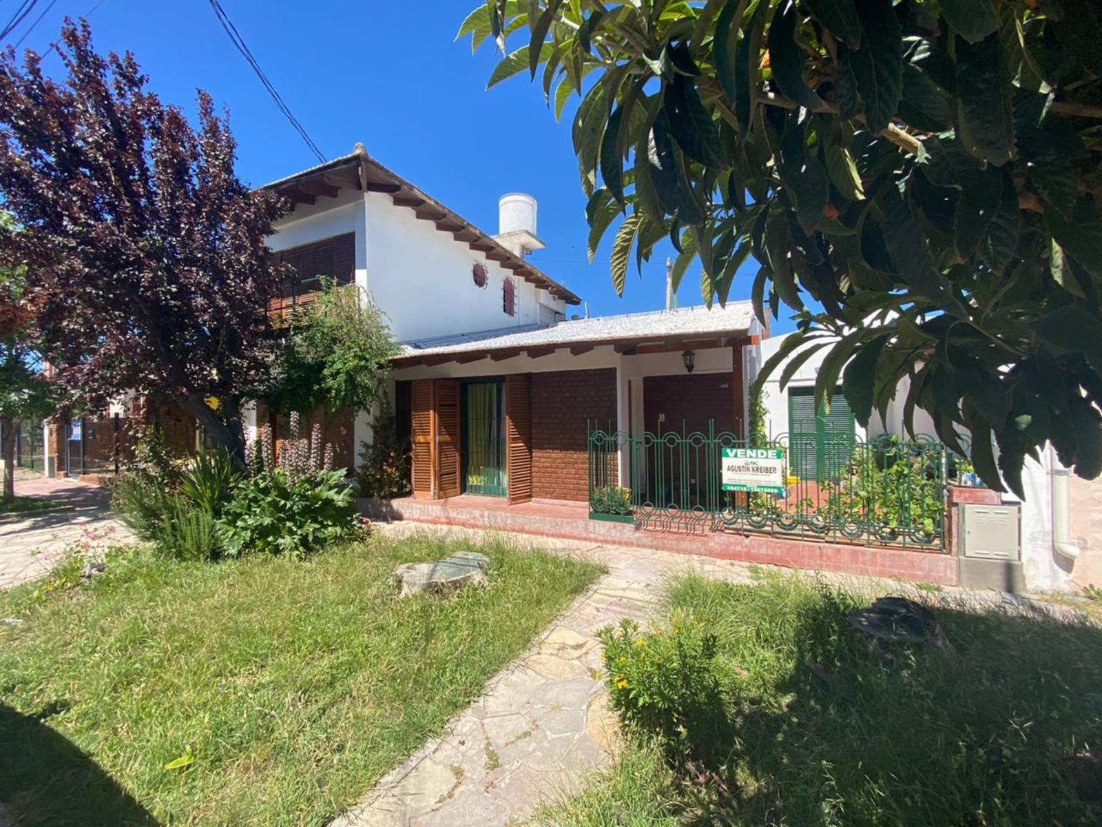SE VENDE CASA EN BARRIO BELGRANO DE VIEDMA