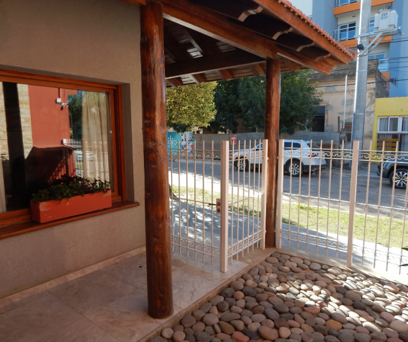Sarmiento Nº 1527 · Colón — foto 3