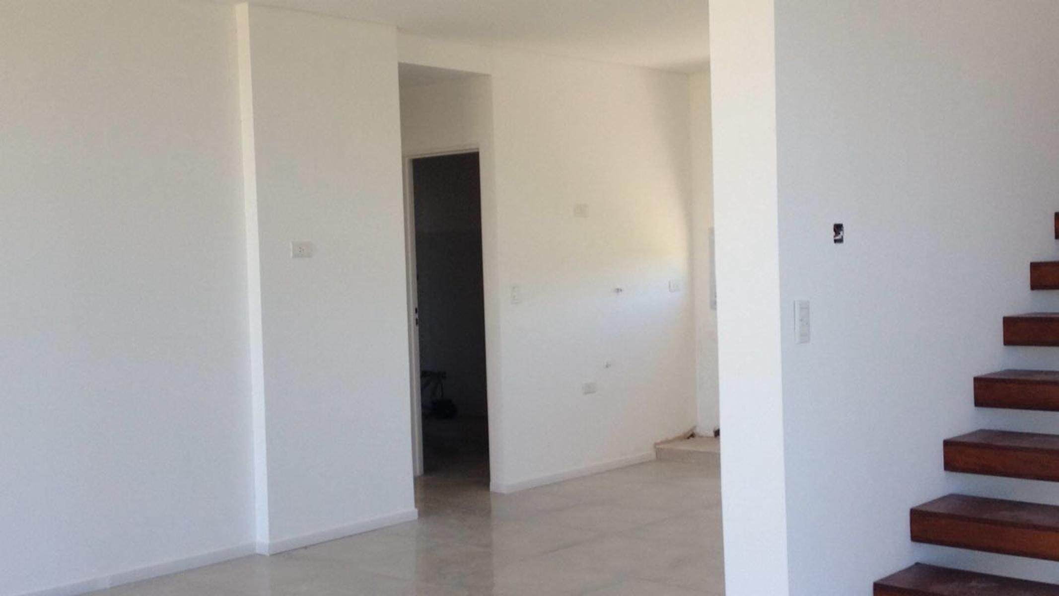 Casa en venta - El Cantón - Barrio Puerto - Countries y Barrios Cerrados Escobar - A ESTRENAR  - LOTE CENTRAL - 2 PLANTAS · Escobar — foto 6