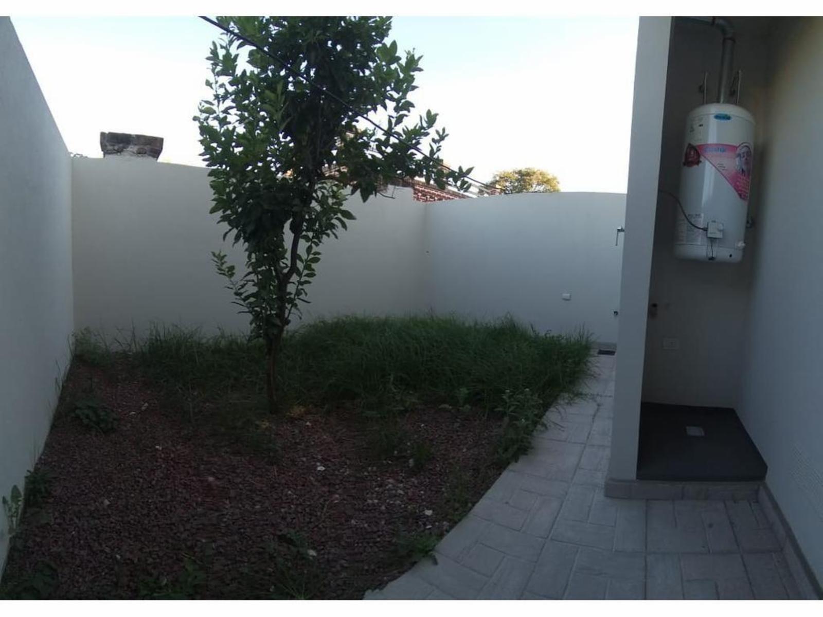 Claudio María Yoly 2000 · Moreno — foto 8