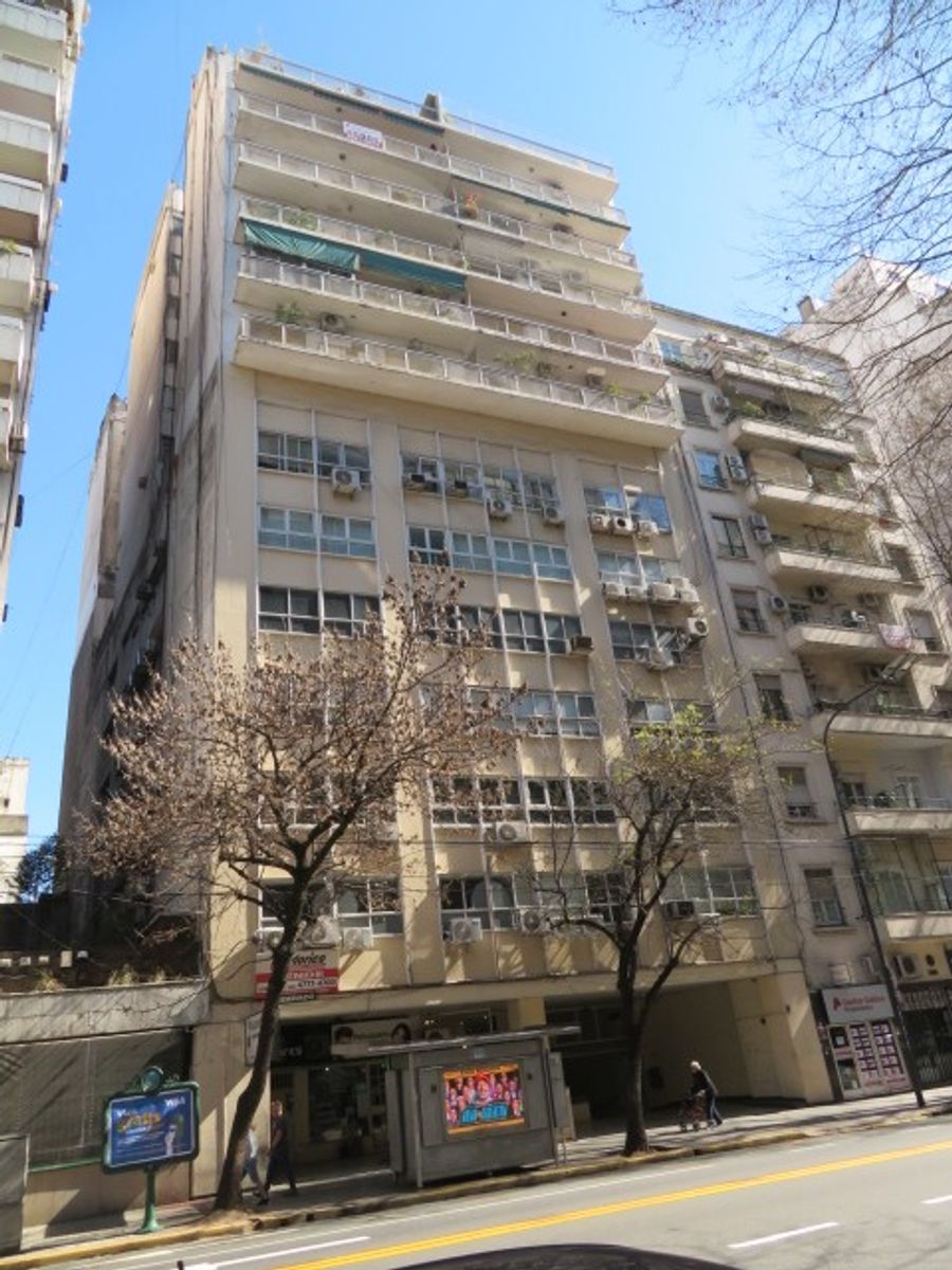 RECOLETA, OFICINA o VIVIENDA, 140m2,  COCHERA, EXPENSAS INCLUIDAS