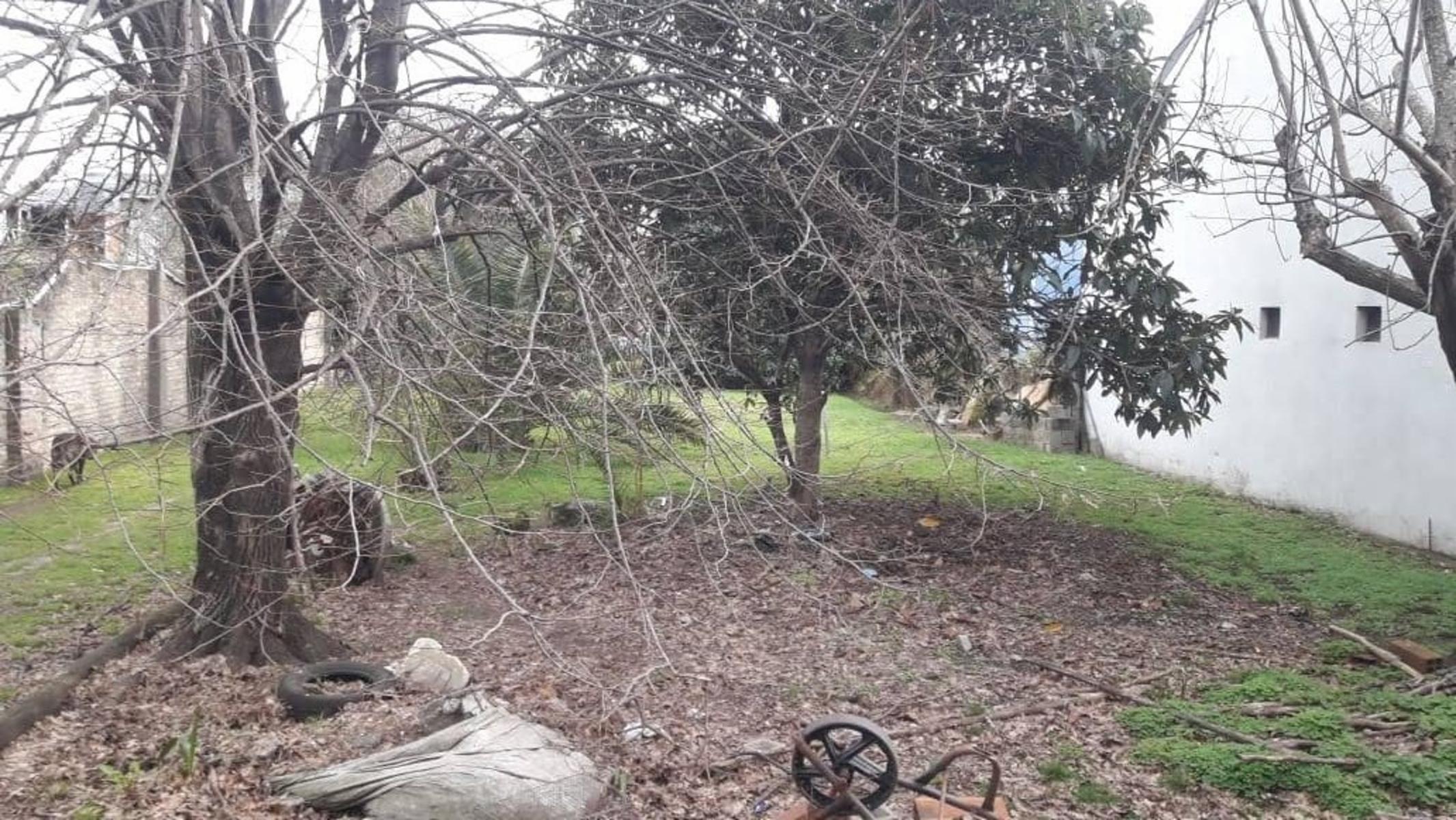 Lote Terreno En Venta 14m X 53m con construcción, Darragueira 1600, Ituzaingo