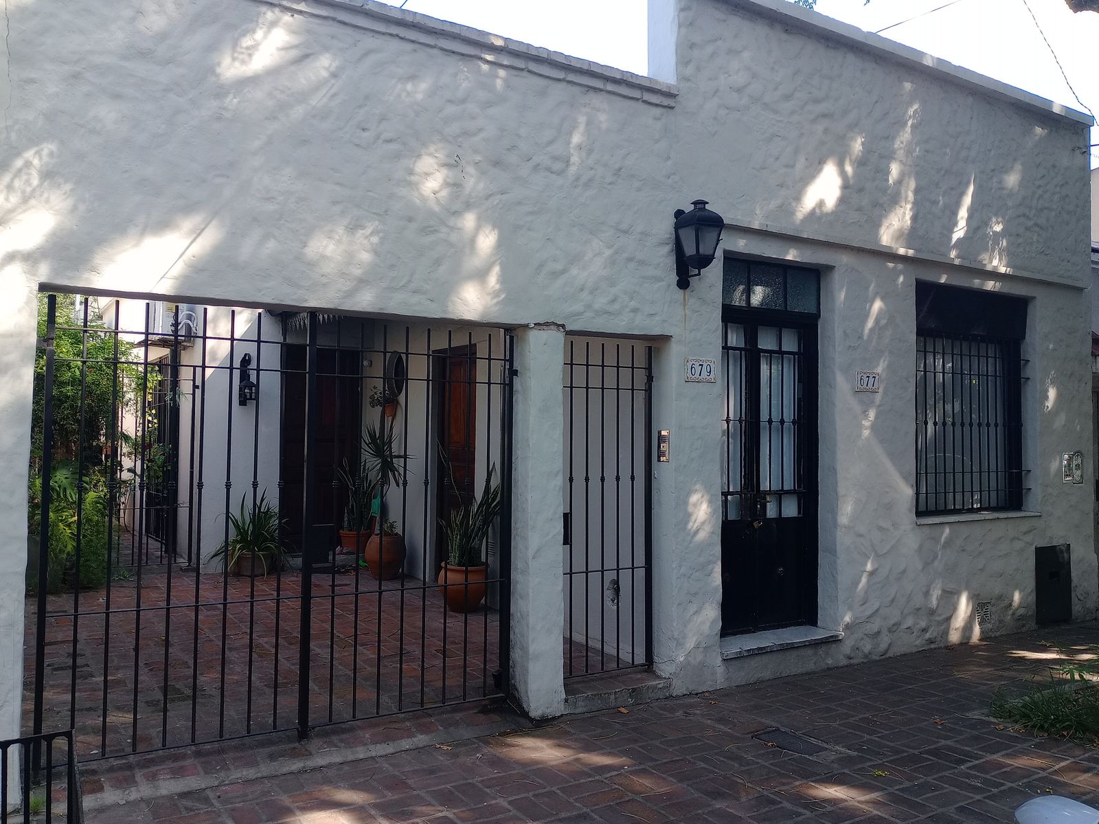 CASA DE 5 AMBIENTES CON QUINCHO Y PILETA Y LOCAL AL FRENTE . BECCAR SAN ISIDRO , BRASIL 700