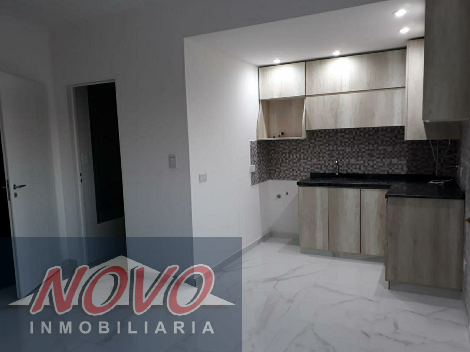 Ministro brin 3688 · Lanús — foto 4