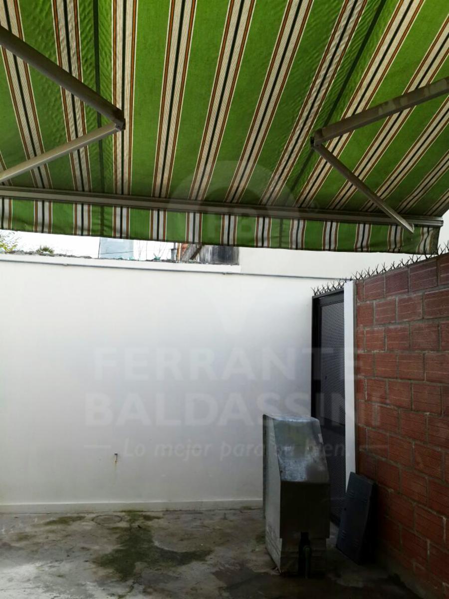 ITUZAINGO 1000 · Almirante Brown — foto 8