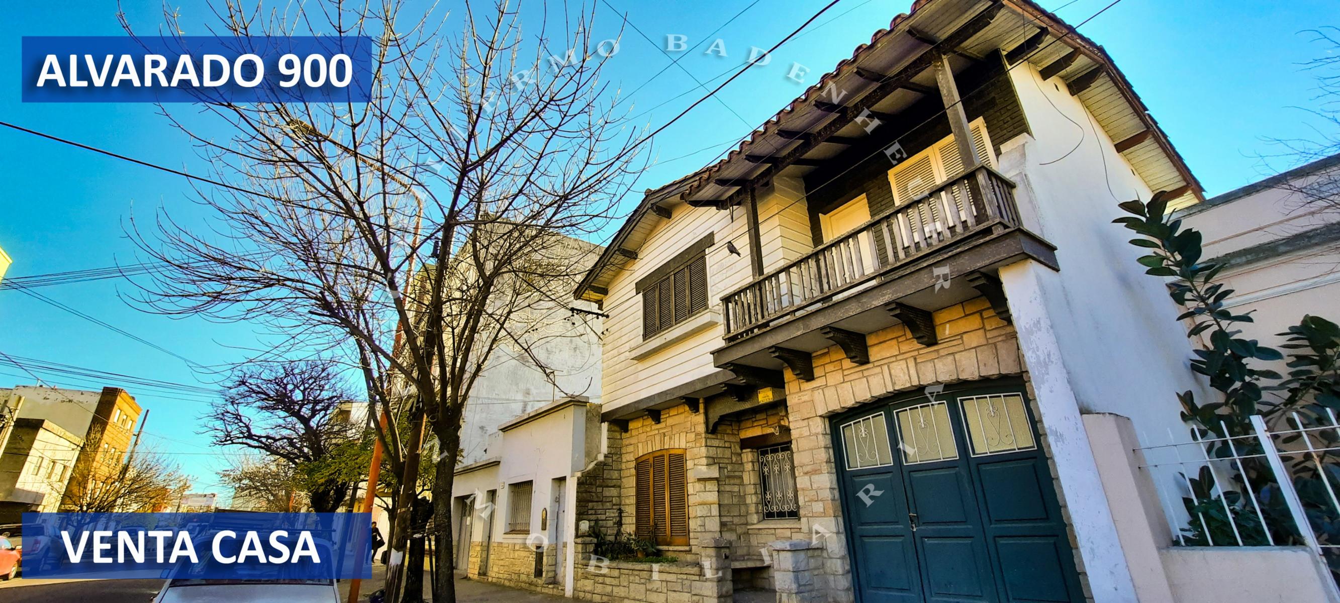 CASA EN VENTA DE ESTILO ESPAÑOL MEDITERRANEO - ALVARADO 900