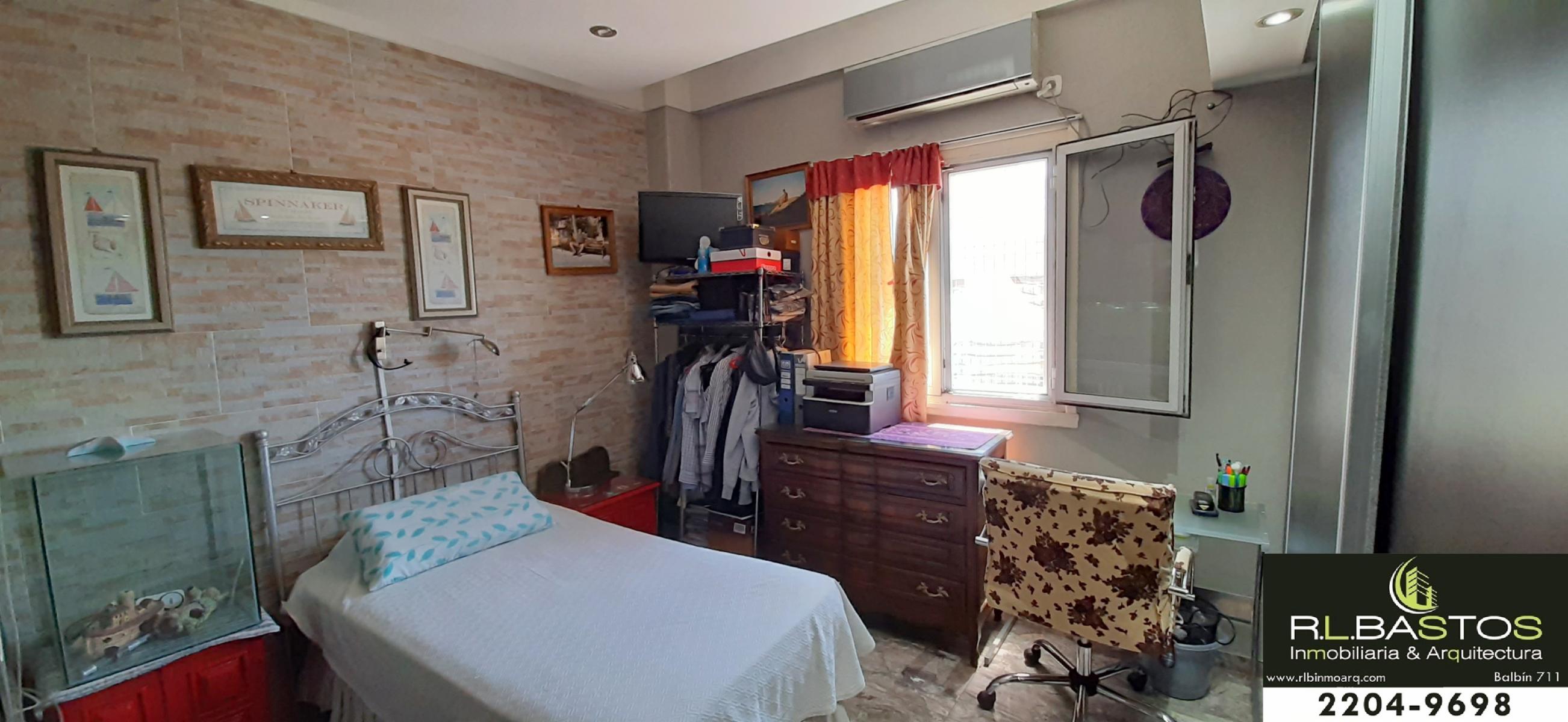 JUAN DOMINGO PERON 3312 · Lanús — foto 4