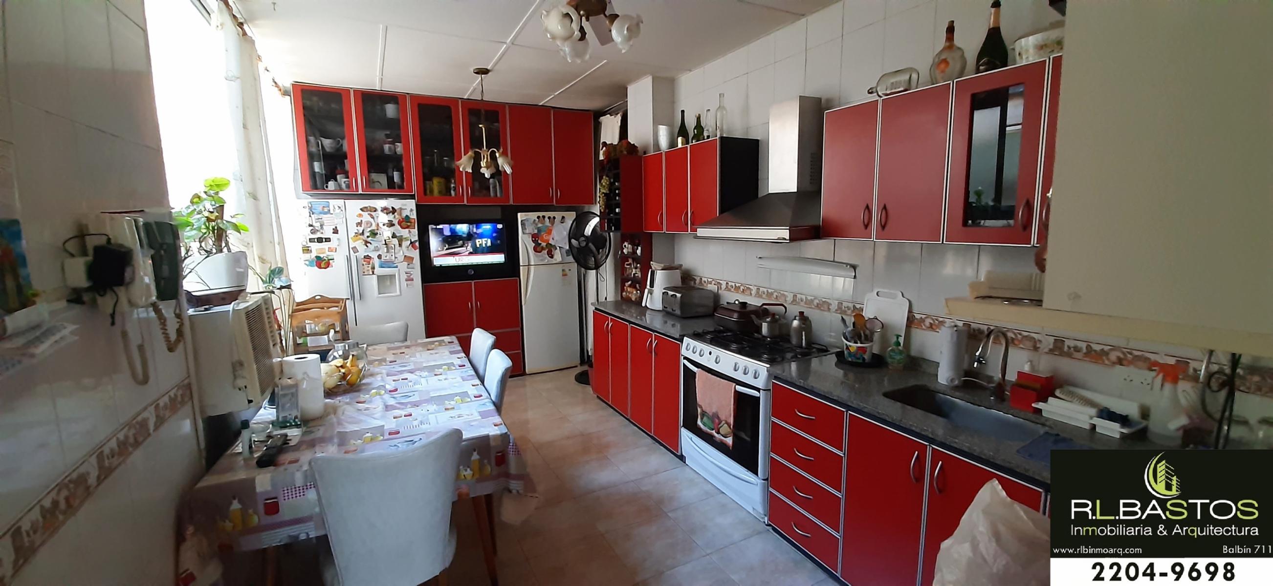 JUAN DOMINGO PERON 3312 · Lanús — foto 8