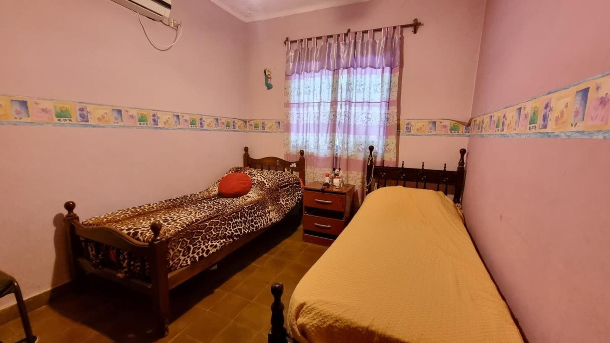 Casa  de 5 dormitorios en Barrio San Martin