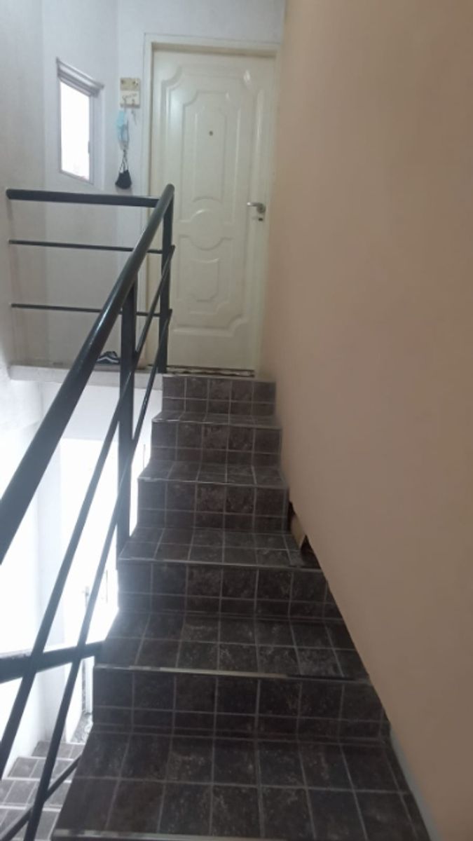 Tres Arroyos 968 · Morón — foto 4