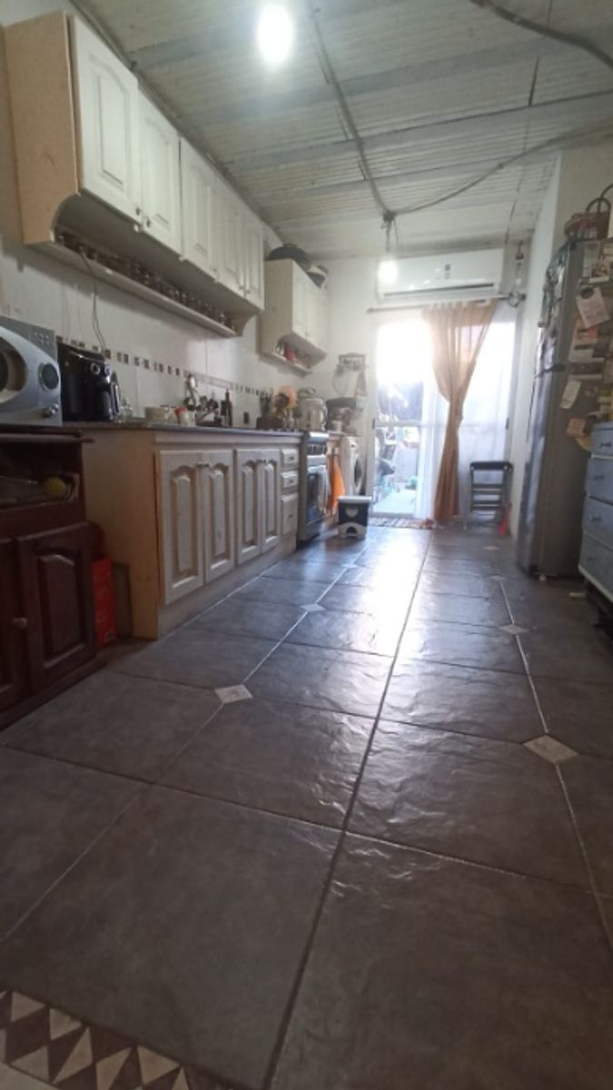 Tres Arroyos 968 · Morón — foto 44