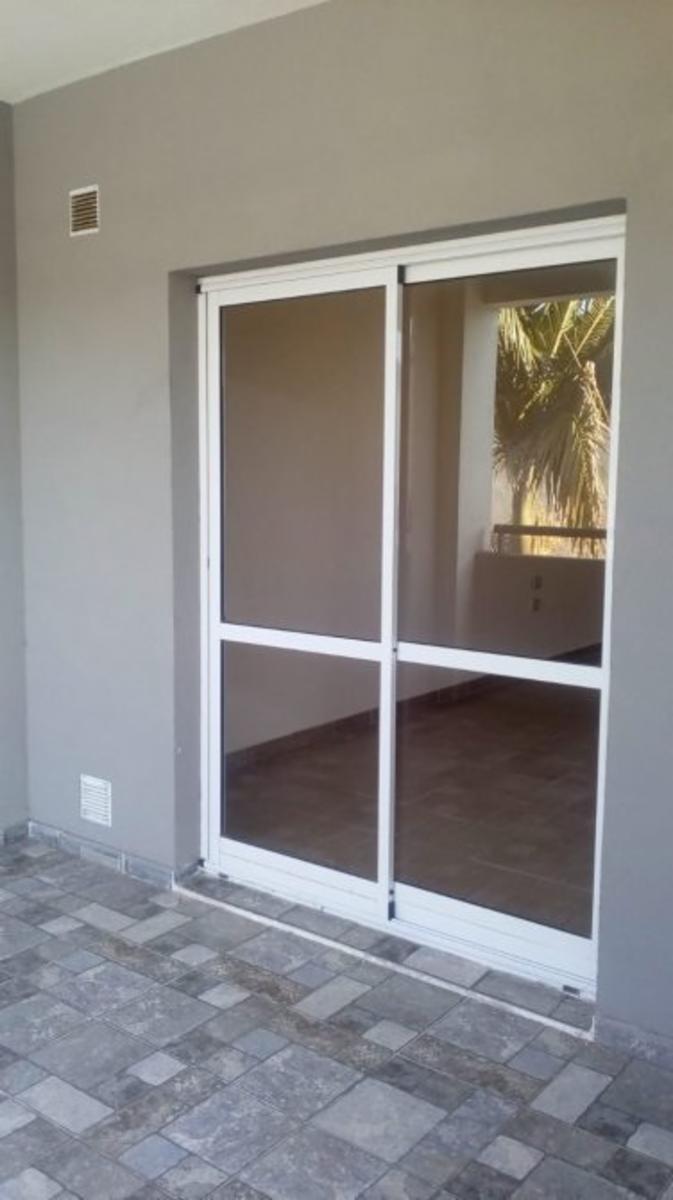 MARIANO MORENO 2061 · Esteban Echeverría — foto 3