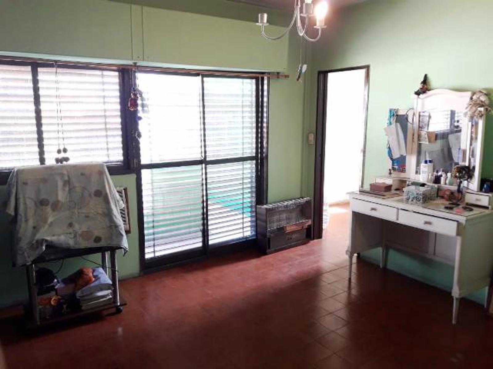 IVAN FRANKO 3012 · Lanús — foto 12