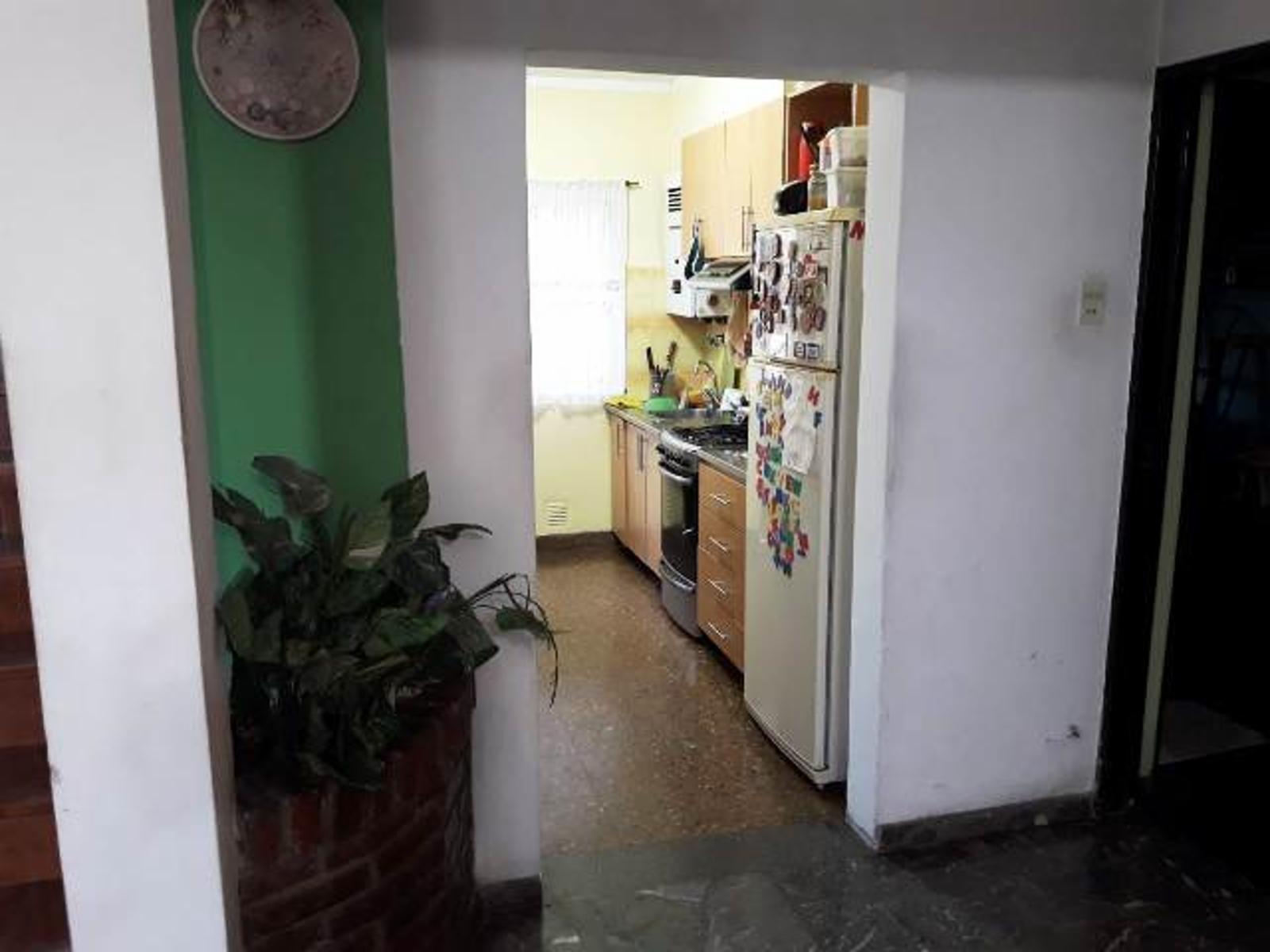 IVAN FRANKO 3012 · Lanús — foto 10