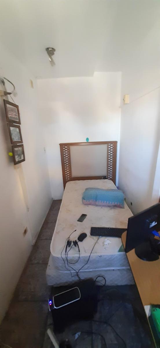 TUYUTI 2652 · Lanús — foto 12