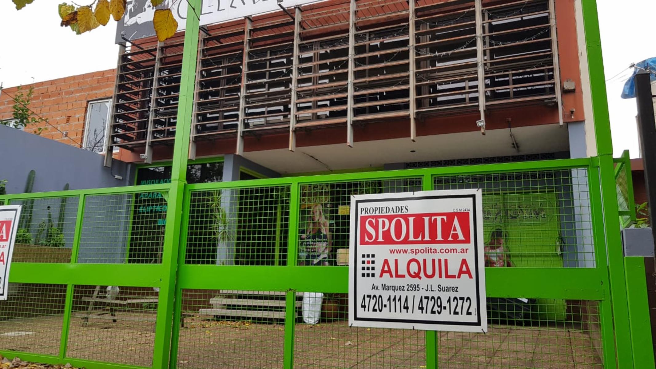 Excelente local comercial en 2 plantas sobre colectora av marquez, ideal todo rubro