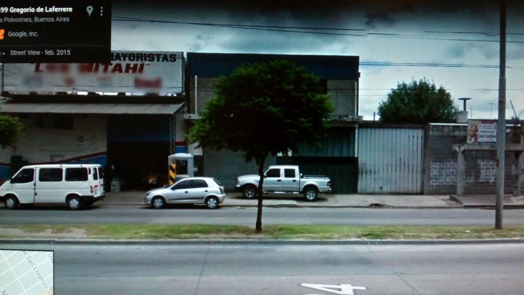 Galpon con losa con oficinas sobre Avenida del Sesquicentenario