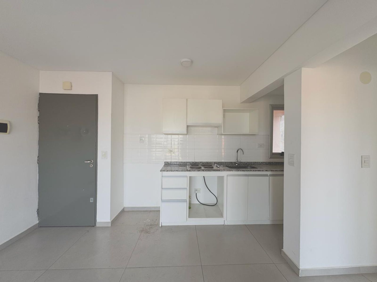 La Roche 561 · Morón — foto 12