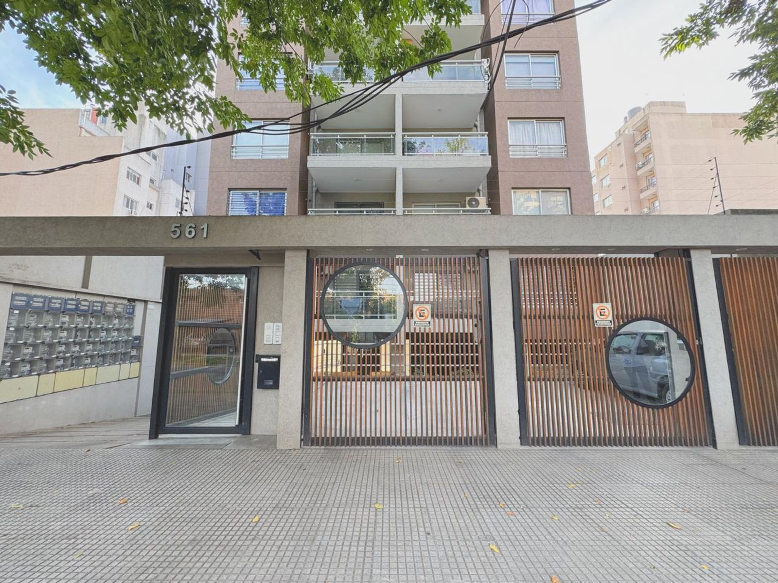 La Roche 561 · Morón — foto 4