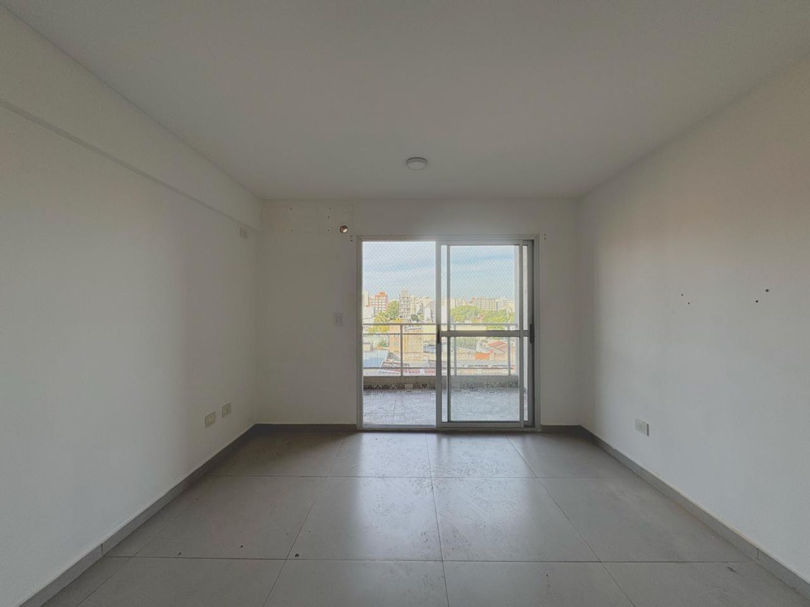La Roche 561 · Morón — foto 8