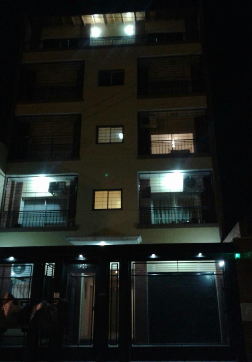 JUJUY 1900 · Lanús — foto 9