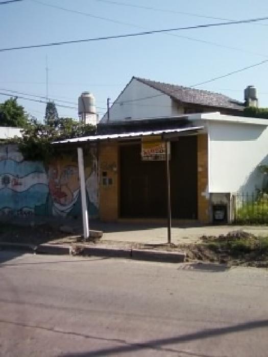 ITUZAINGO NORTE. LOCAL COMERCIAL SOBRE AVENIDA. IDEAL MAXIQUIOSCO.