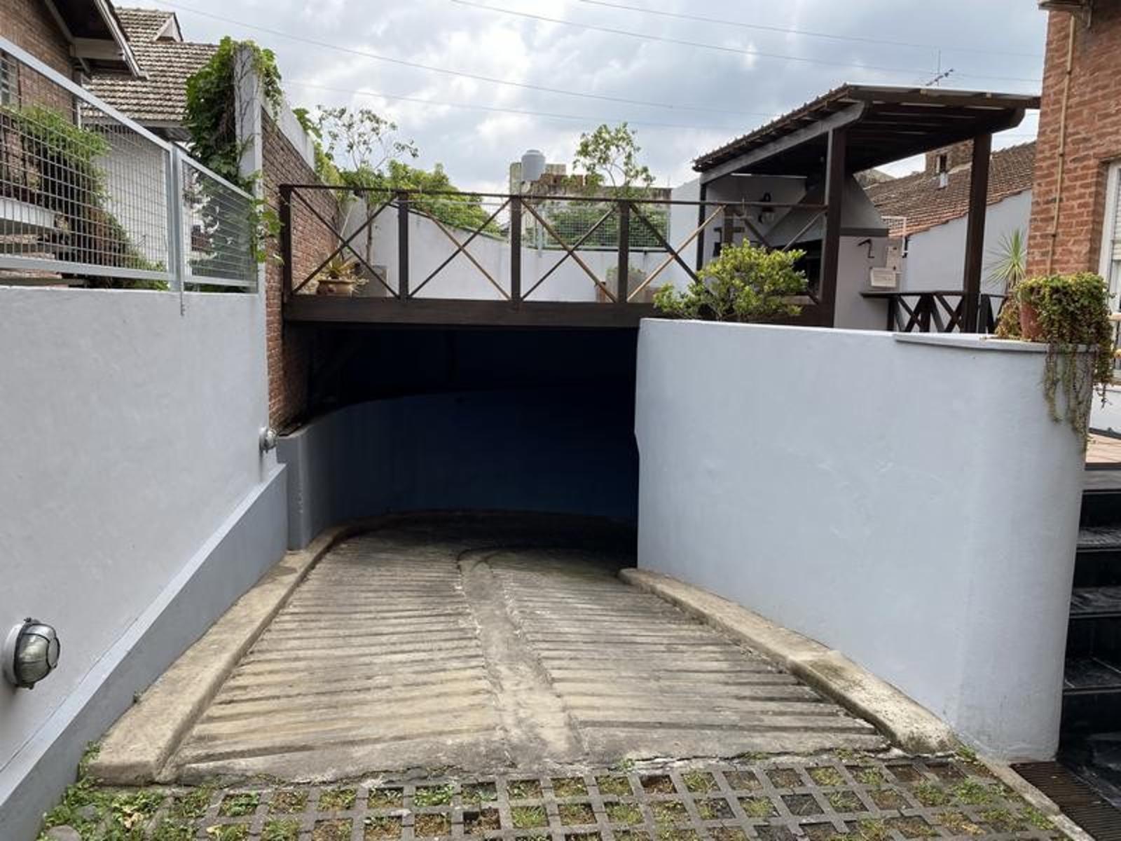 Intendente González 985 · Almirante Brown — foto 7
