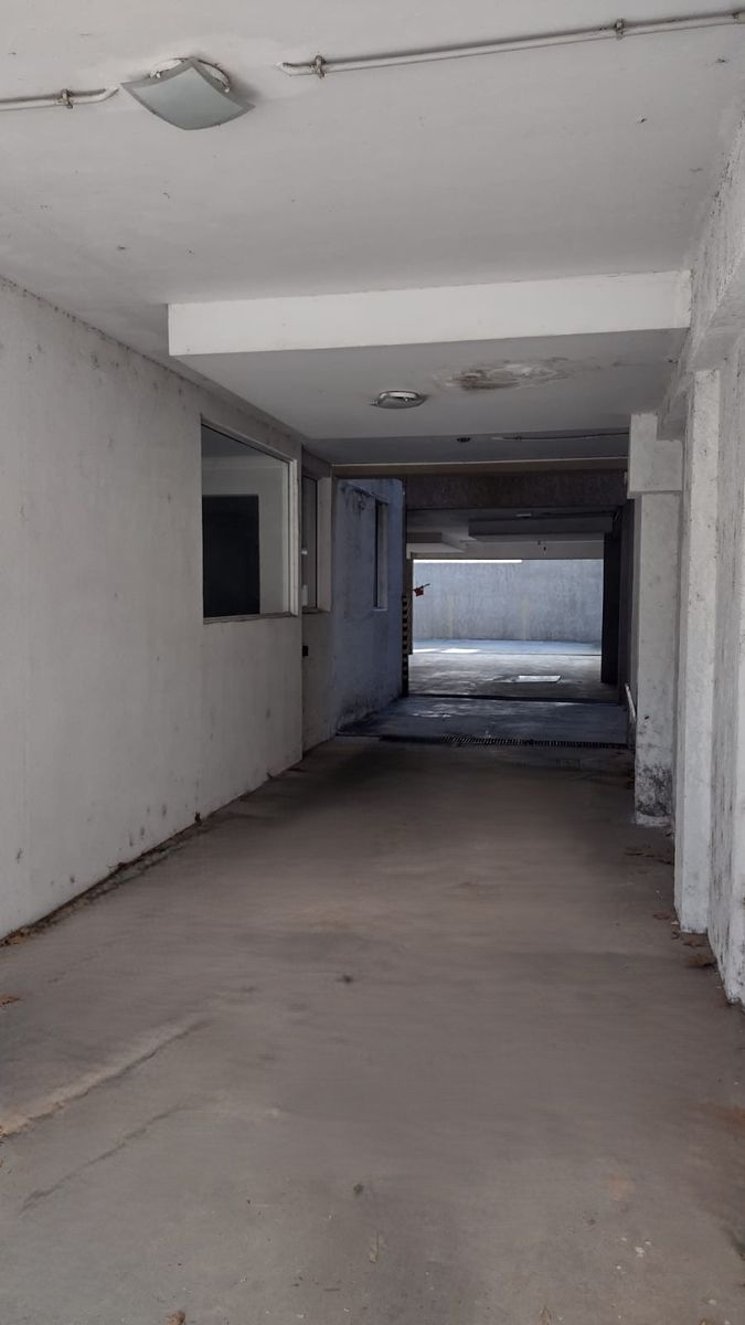 COCHERA EN BARRIO CANDIOTI EDIFICIO TEO