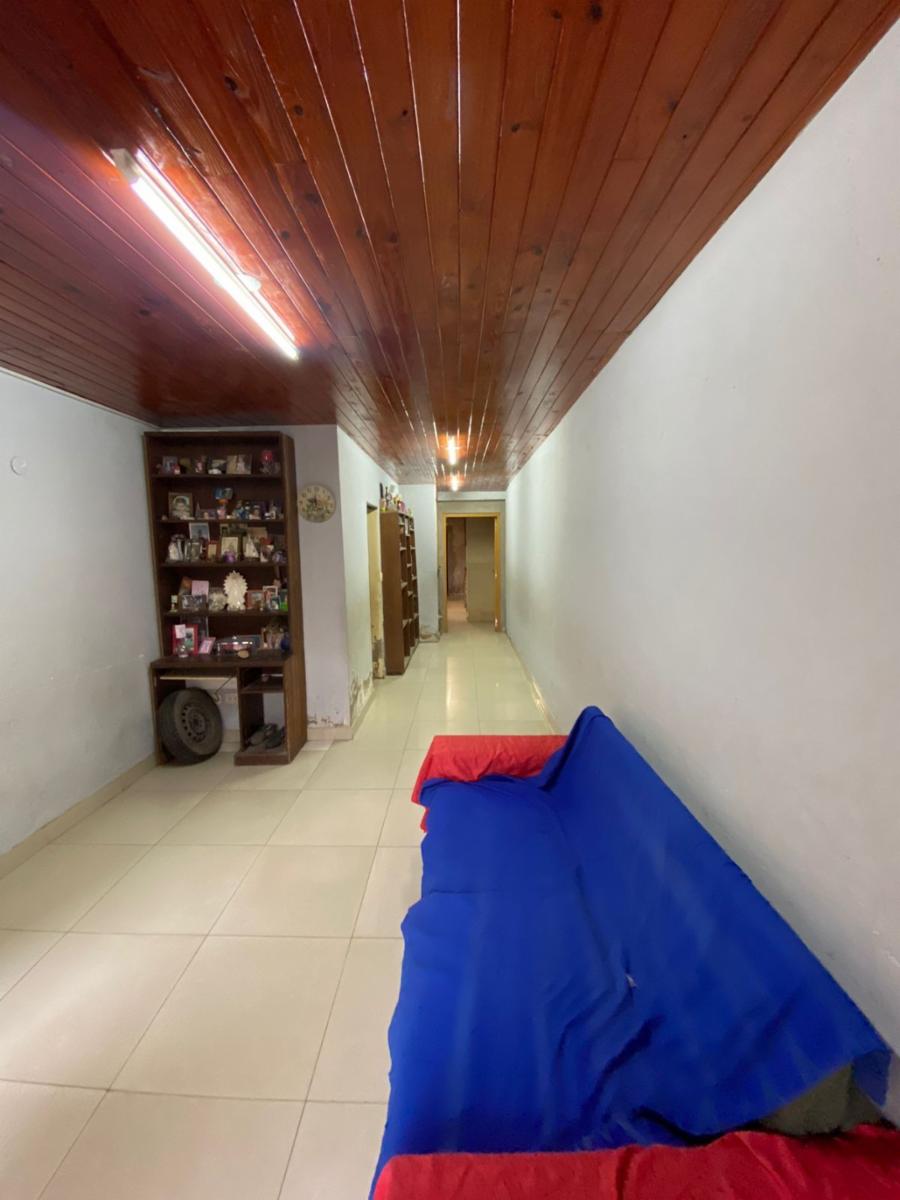Amplia casa a la venta en Moreno