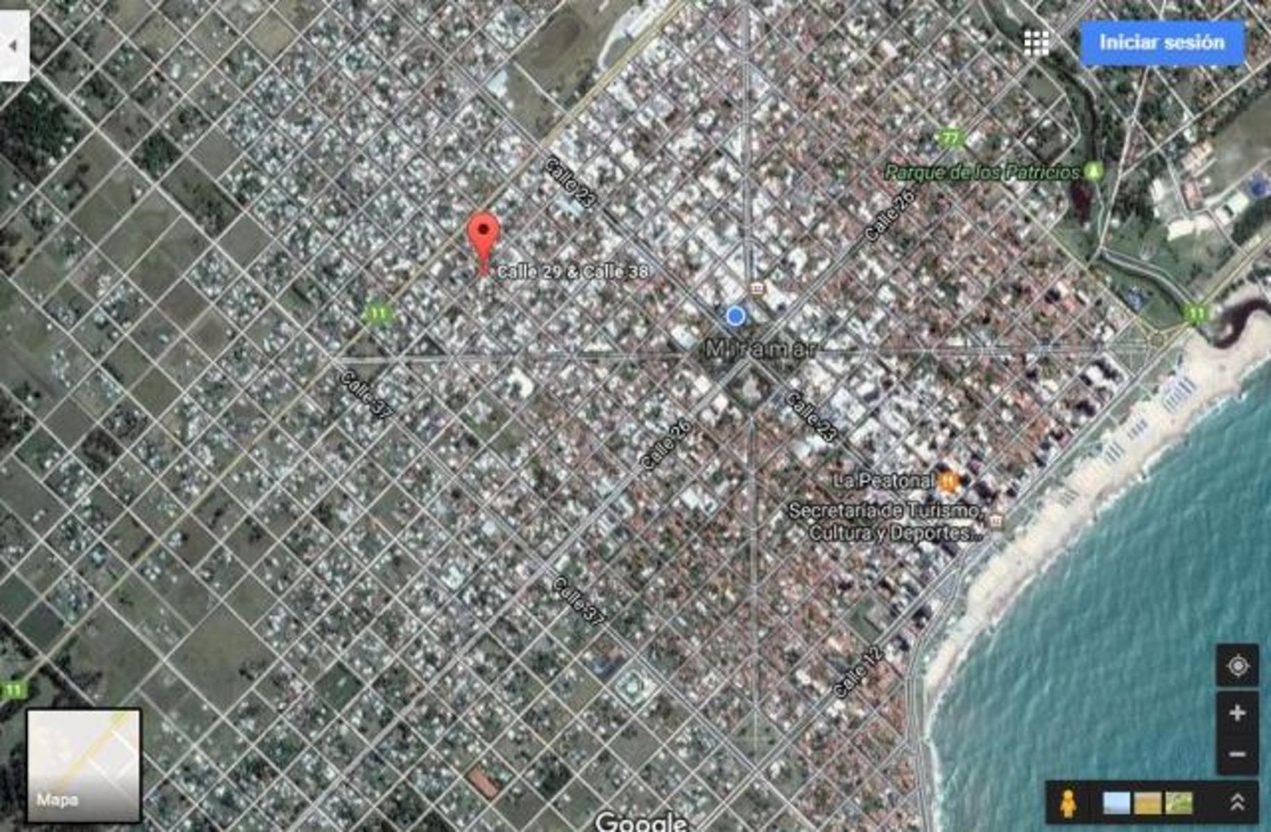 VENTA DE CASA MAS DEPARTAMENTO SOBRE AMPLIO LOTE Y MUY BIEN UBICADO