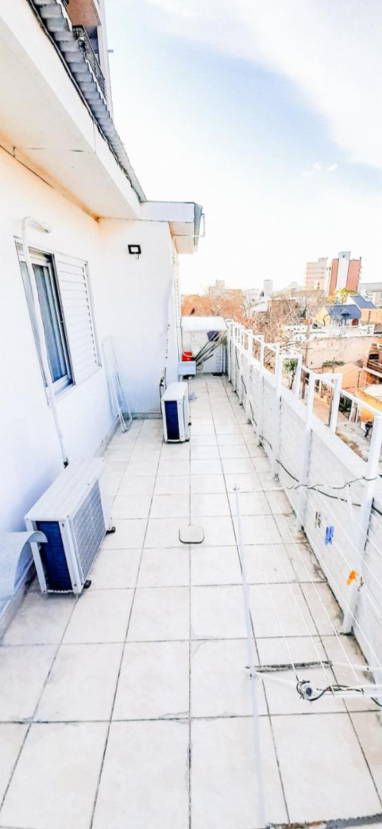 TUYUTI 2730 · Lanús — foto 40