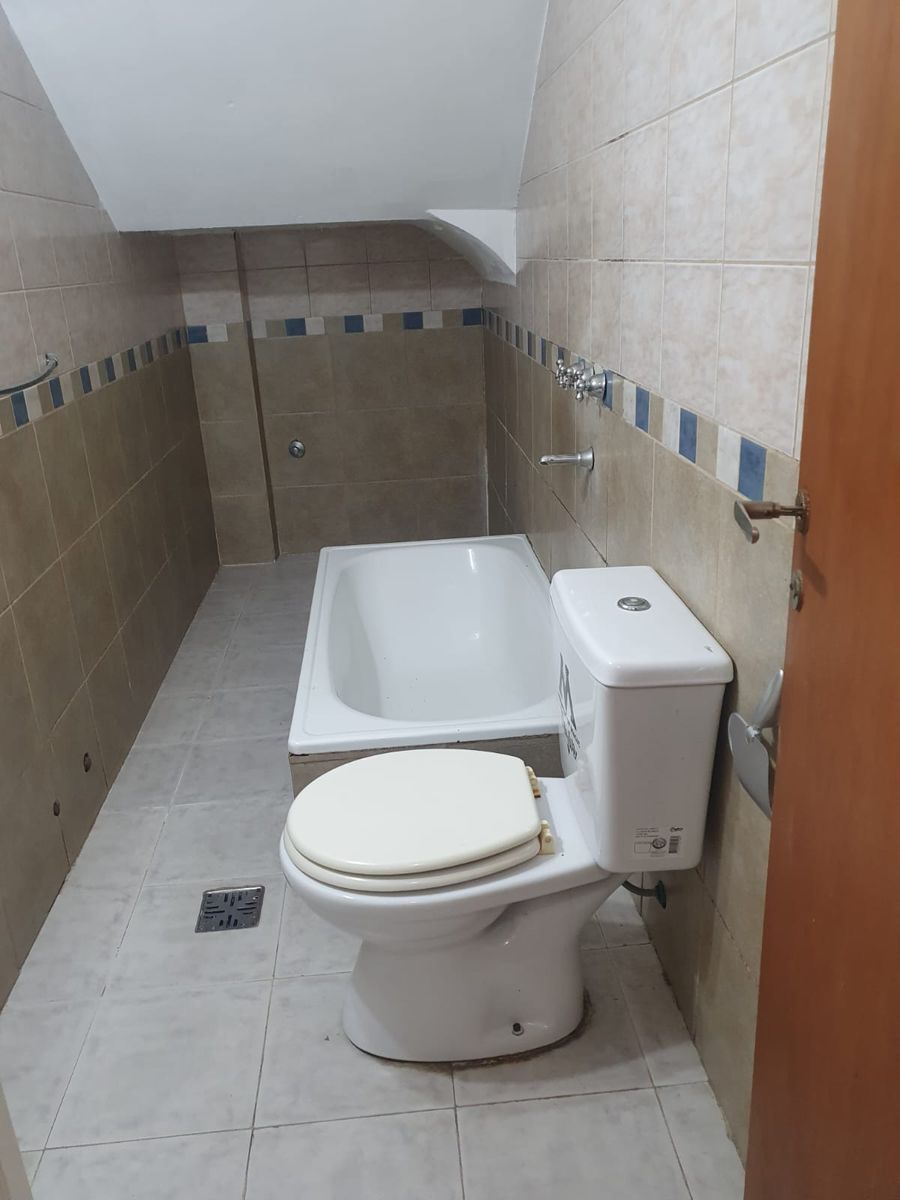 GELLY Y OBES 615 · Morón — foto 9