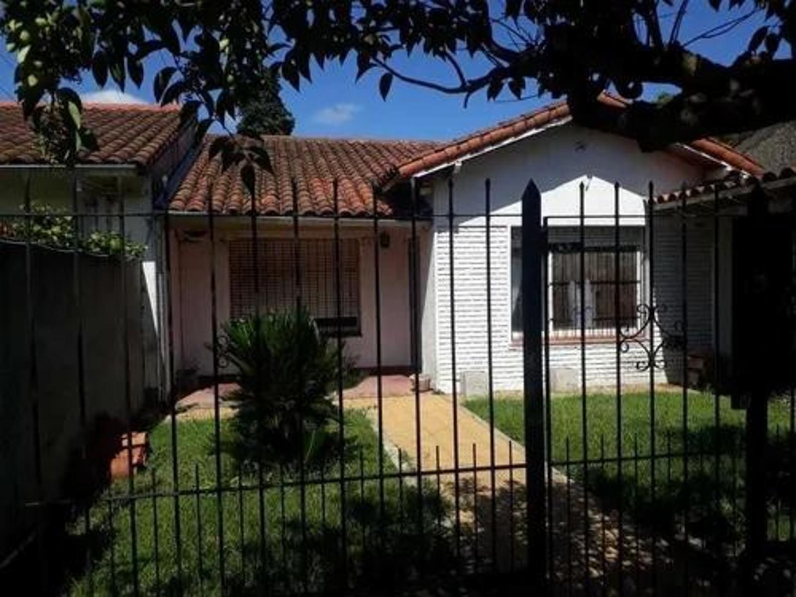 Excelente casa en Don Torcuato  zona residencial