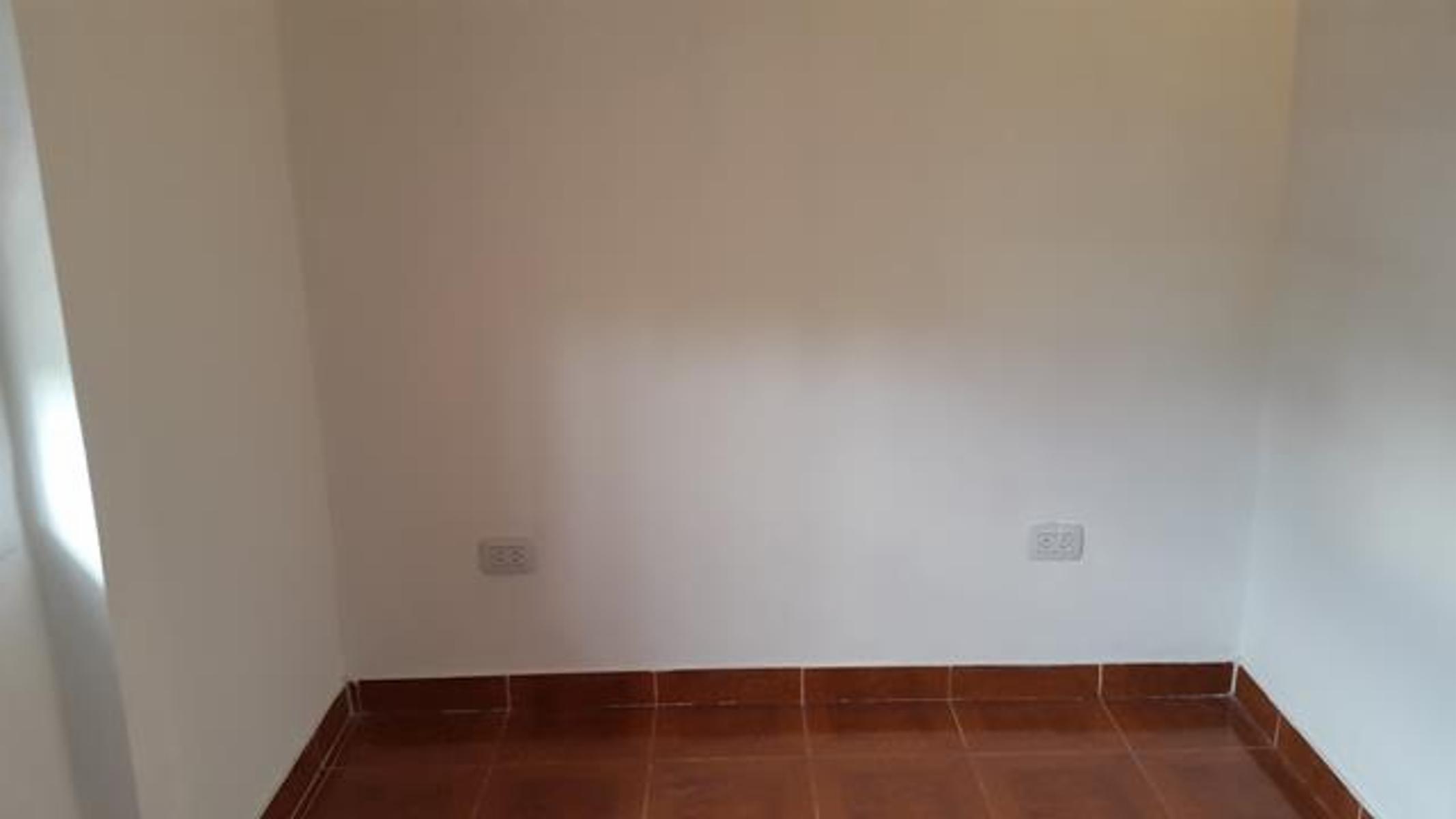 25 DE MAYO 100 · Tres De Febrero — foto 6