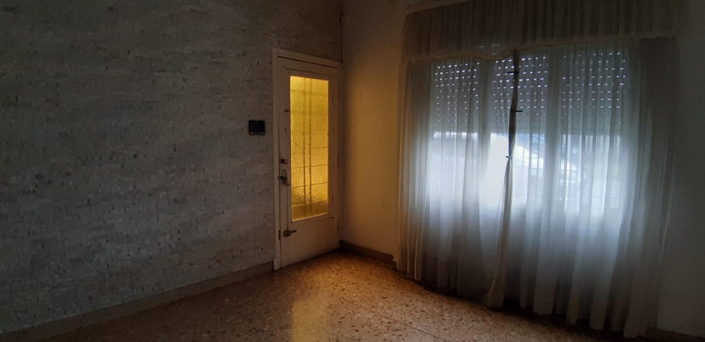 CARLOS GARDEL 1182 · Morón — foto 4