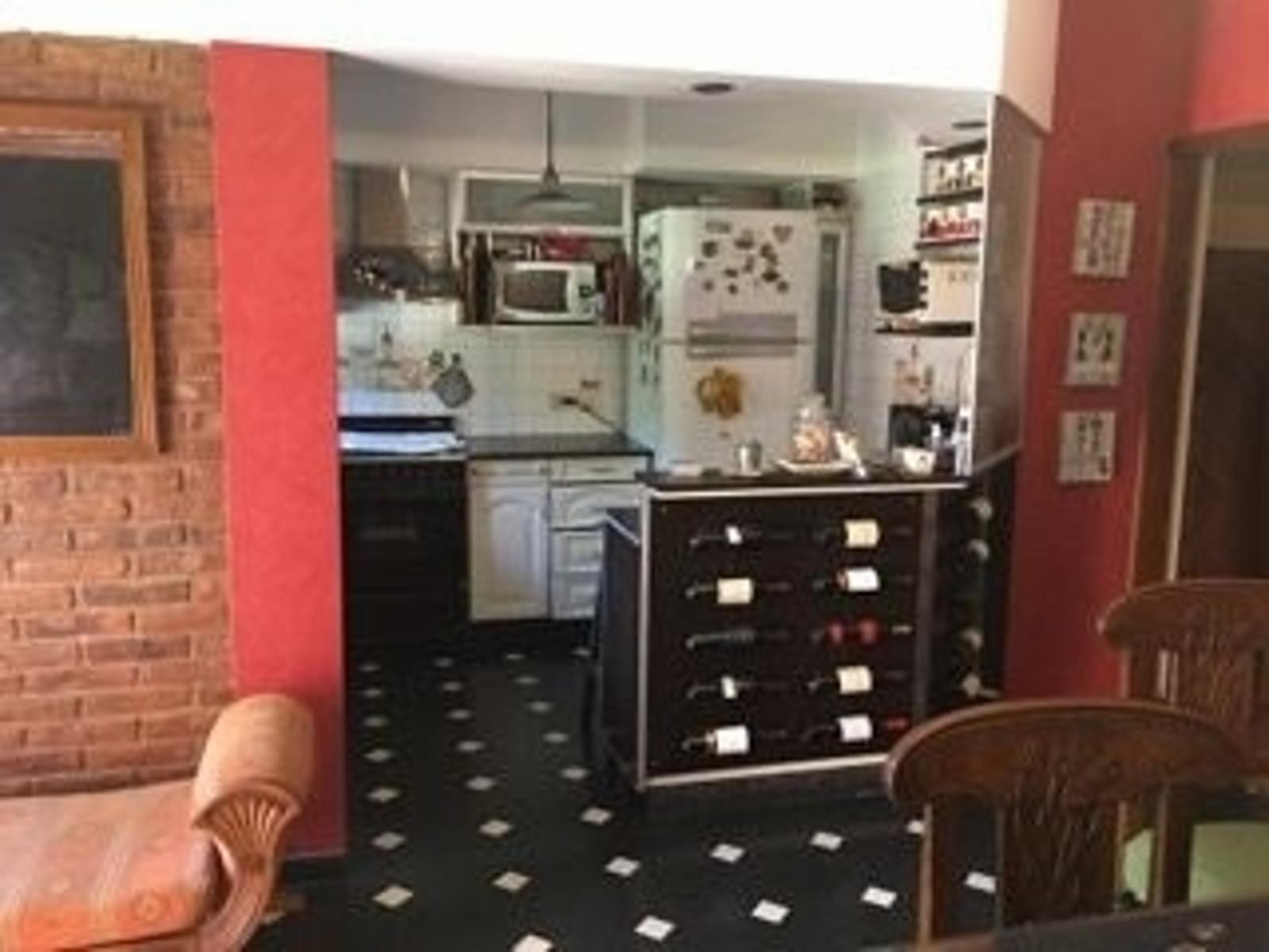 Capello 600, Banfield · Lomas De Zamora — foto 3