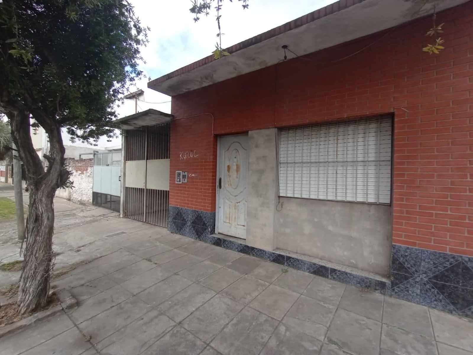 CAMPOS SALLES    2406  ESQUINA   RIO GALLARDO · Morón — foto 5