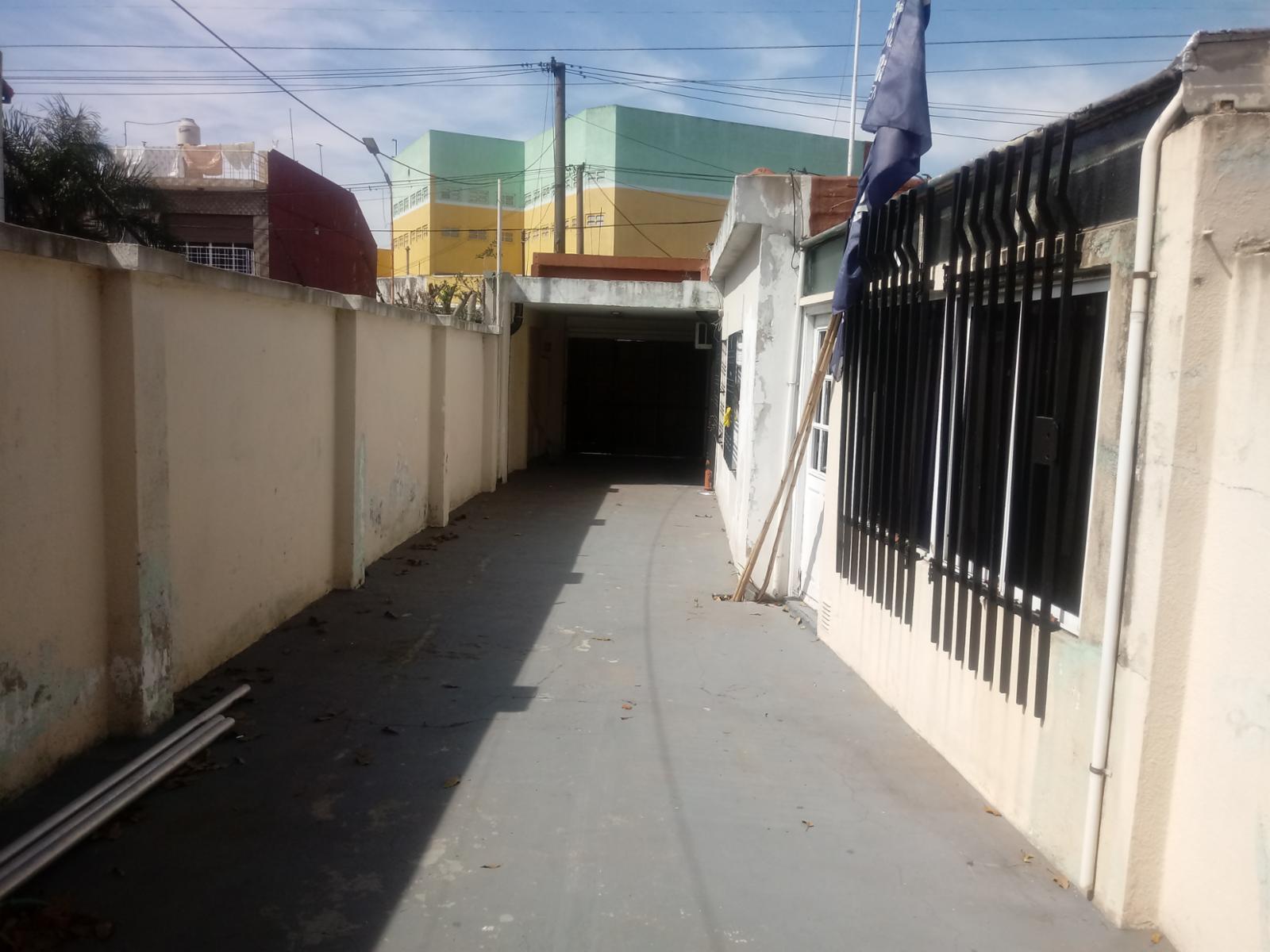 HIPOLITO YRIGOYEN 3200 · La Matanza — foto 19
