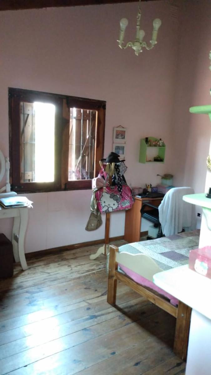 Juan Manuel Estrada 1597 · Almirante Brown — foto 18