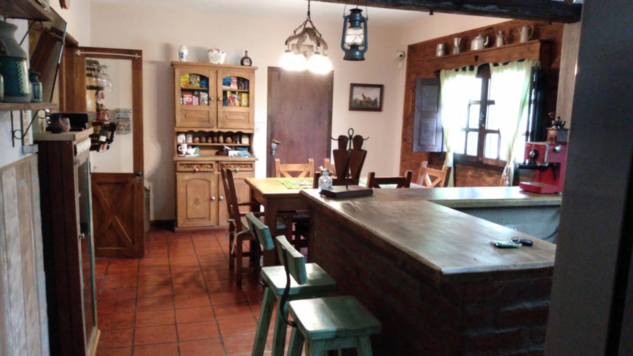 Juan Manuel Estrada 1597 · Almirante Brown — foto 20