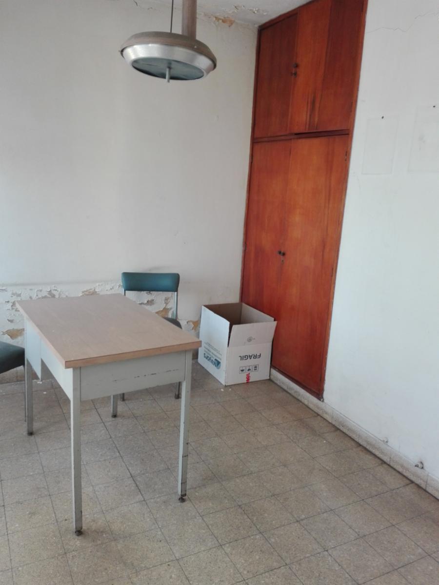 Bartolome Mitre 2100 · Almirante Brown — foto 34