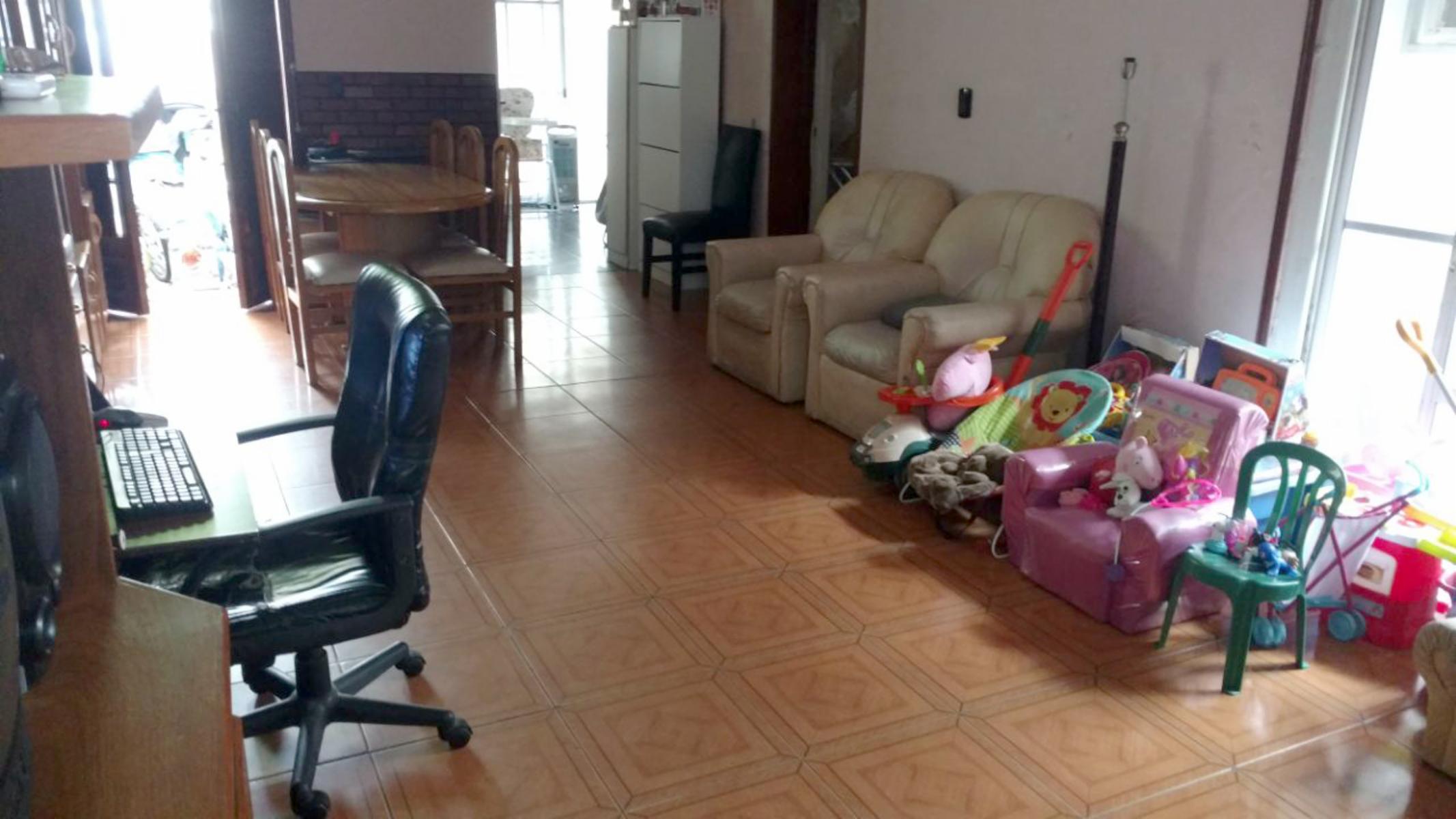 AVENIDA LA PLATA 4000 · Tres De Febrero — foto 12