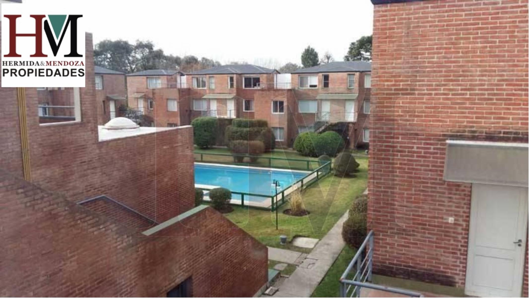 Araucarias 1800 · Pilar — foto 3