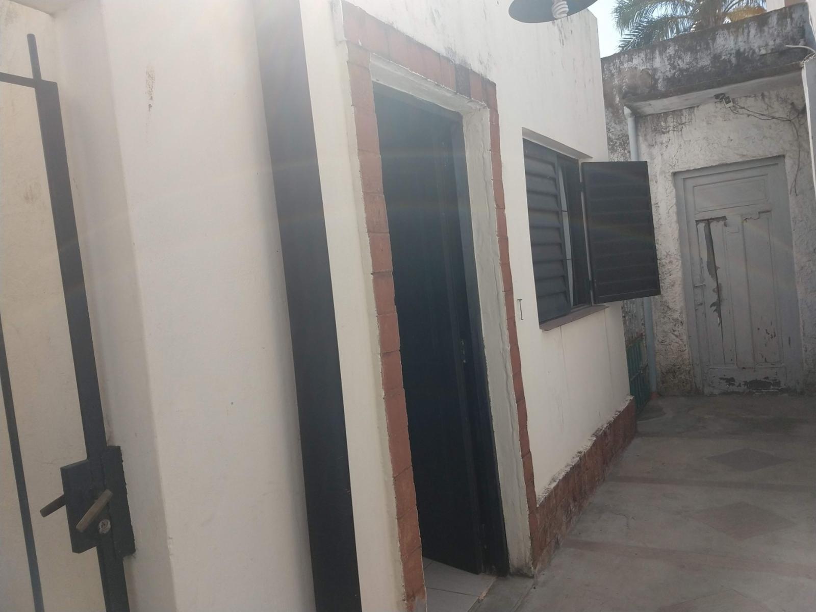 Santa Teresa 1039 · Morón — foto 3