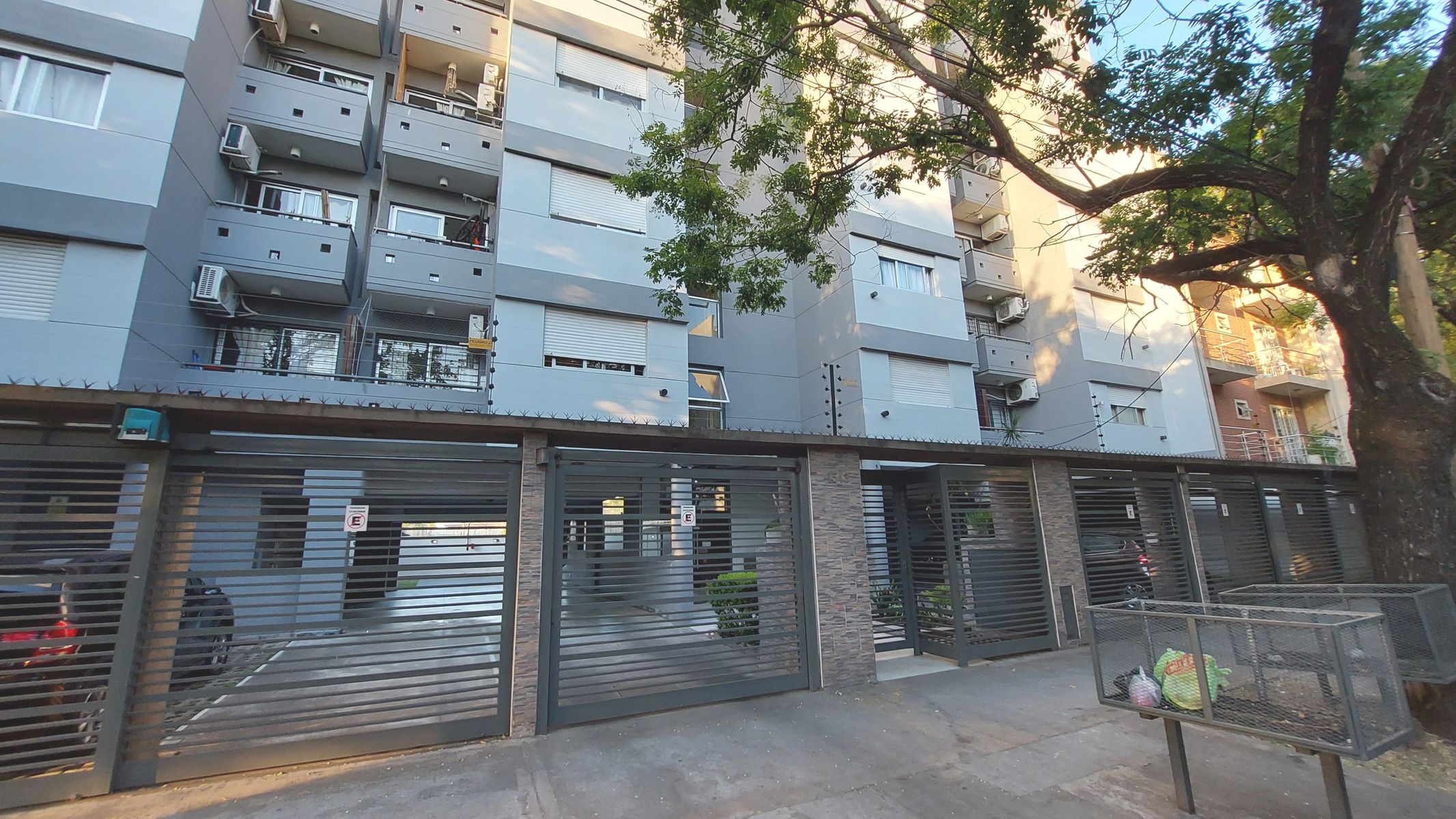 Mitre 1543 · Morón — foto 3