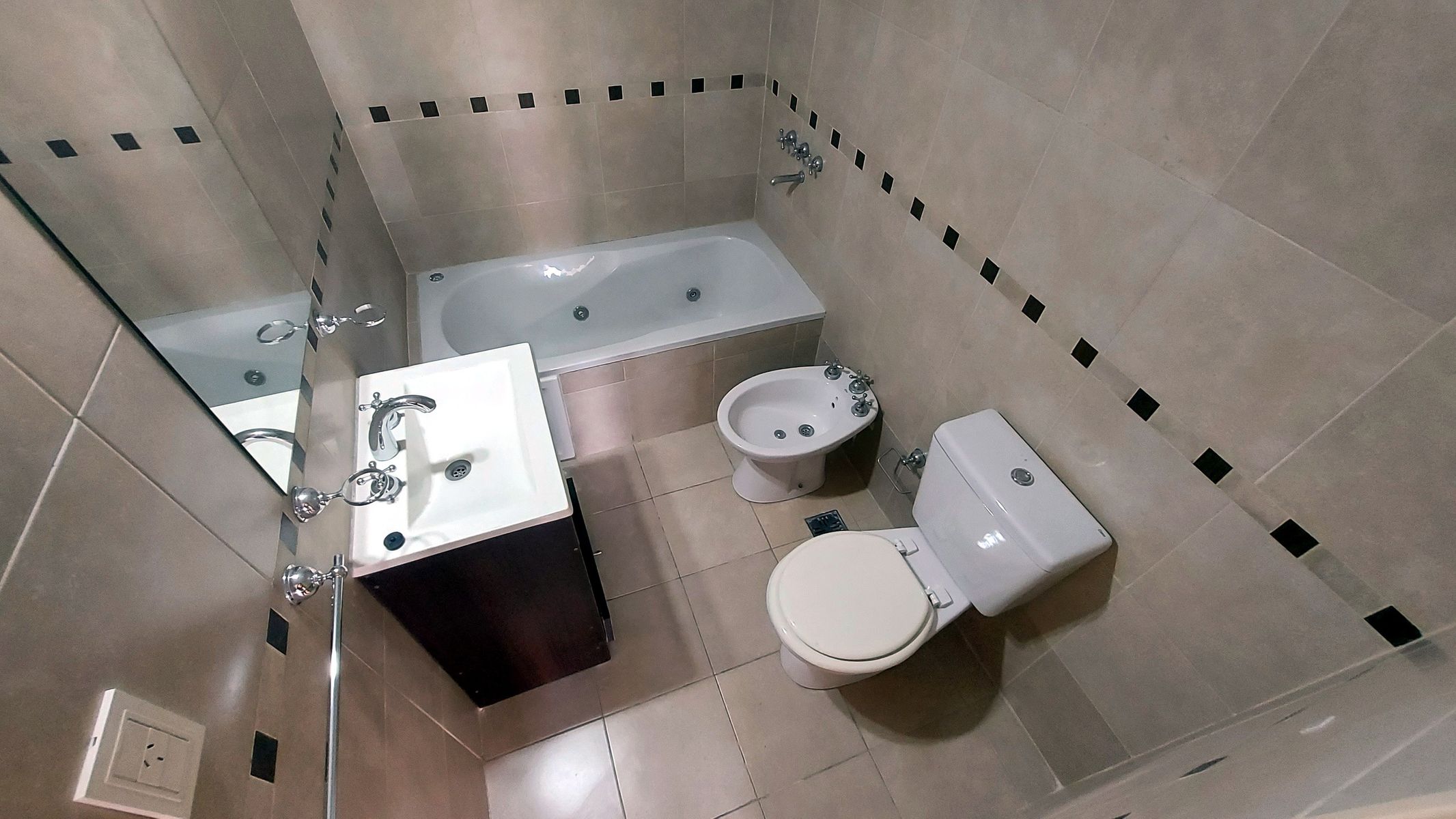 Mitre 1543 · Morón — foto 10