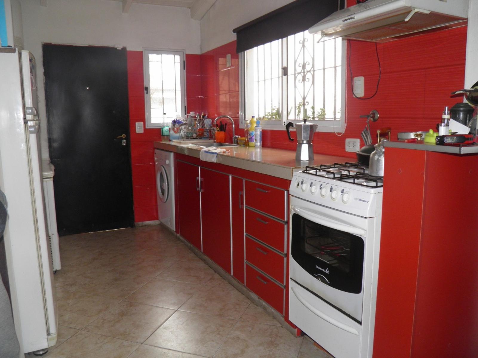 Henry Bregui 1181 · Almirante Brown — foto 4