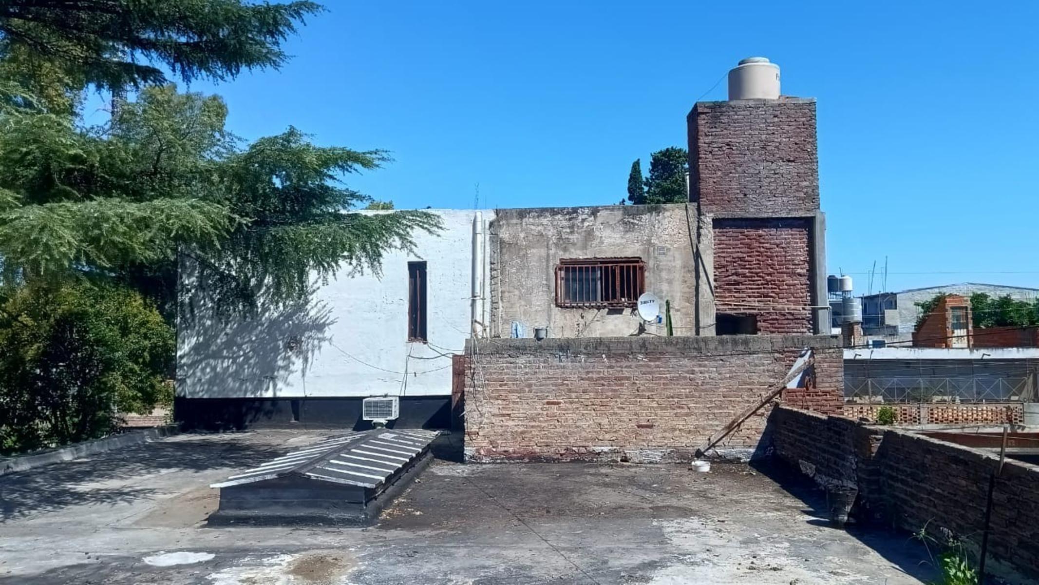 EXCELENTE EMPRENDIMIENTO INDUSTRIAL 300 Mts S/ LOTE 600 Mts2 en LOMA HERMOSA