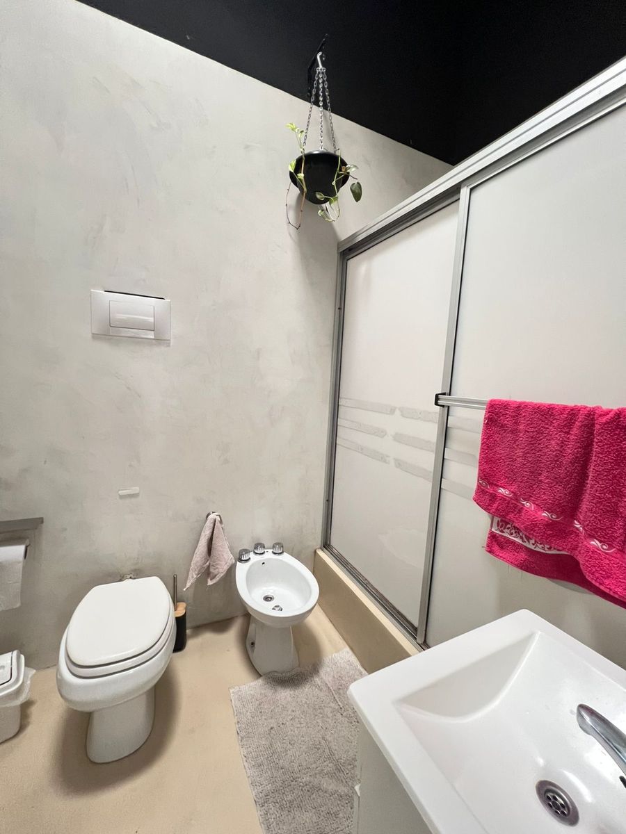 Casa de 3 Dorm. en Barrio Fomento 9 de Julio